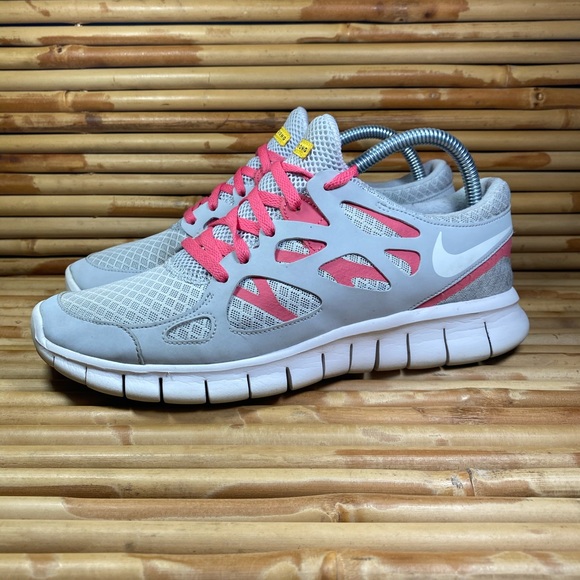 nike free run livestrong